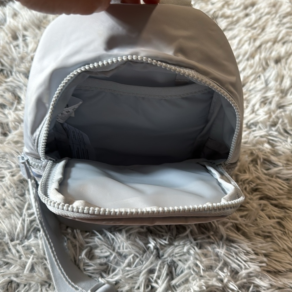 Reebok Mini Backpack - Picture 4 of 6